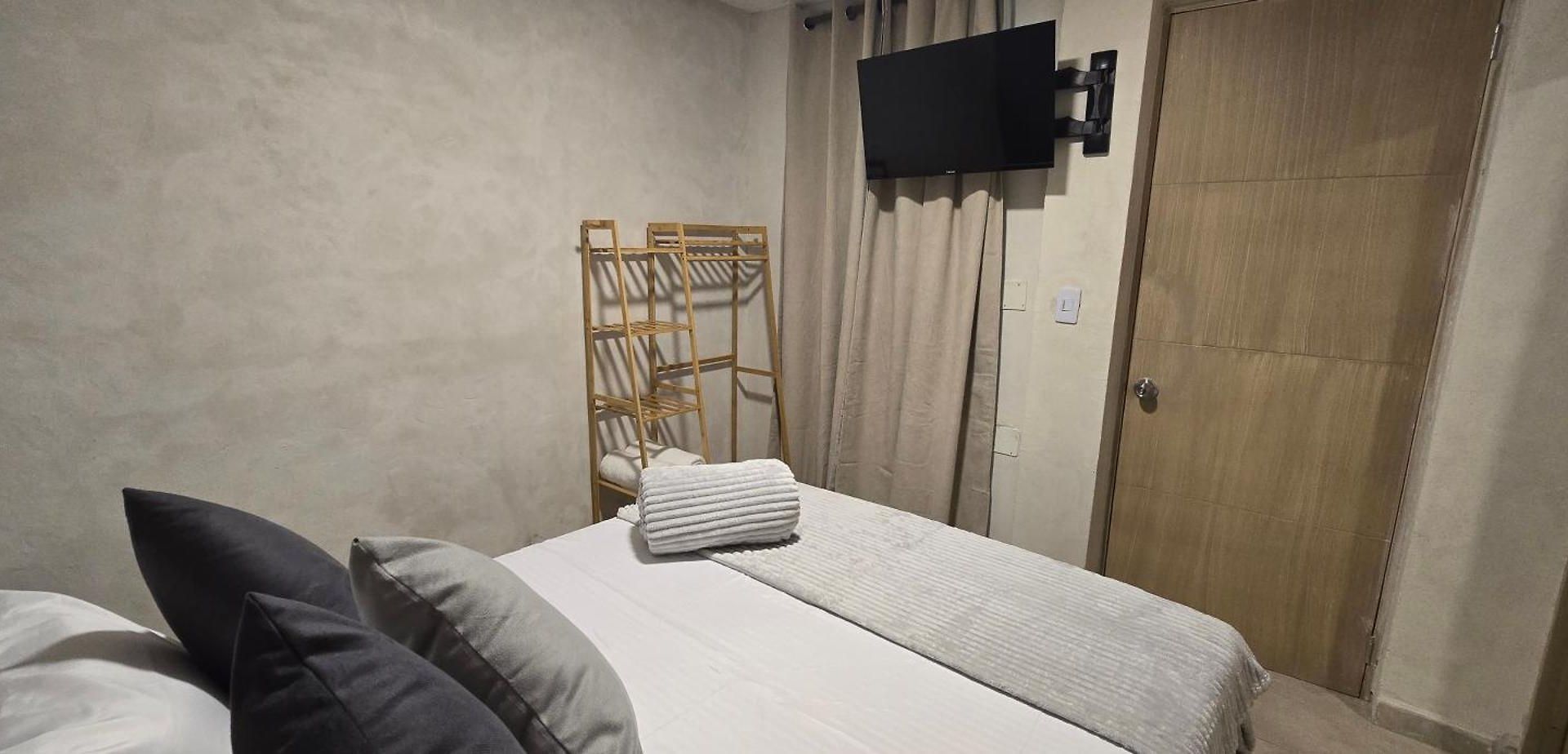 Agena Cabrero Hotel *