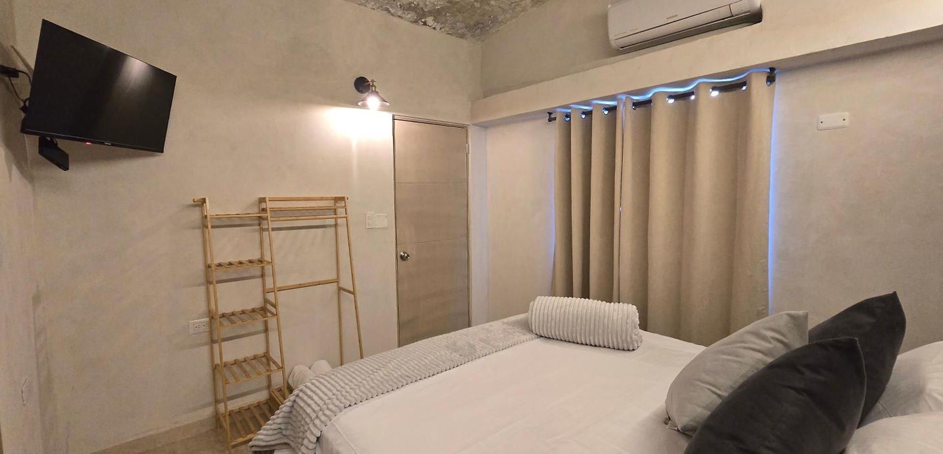 Agena Cabrero Hotel *