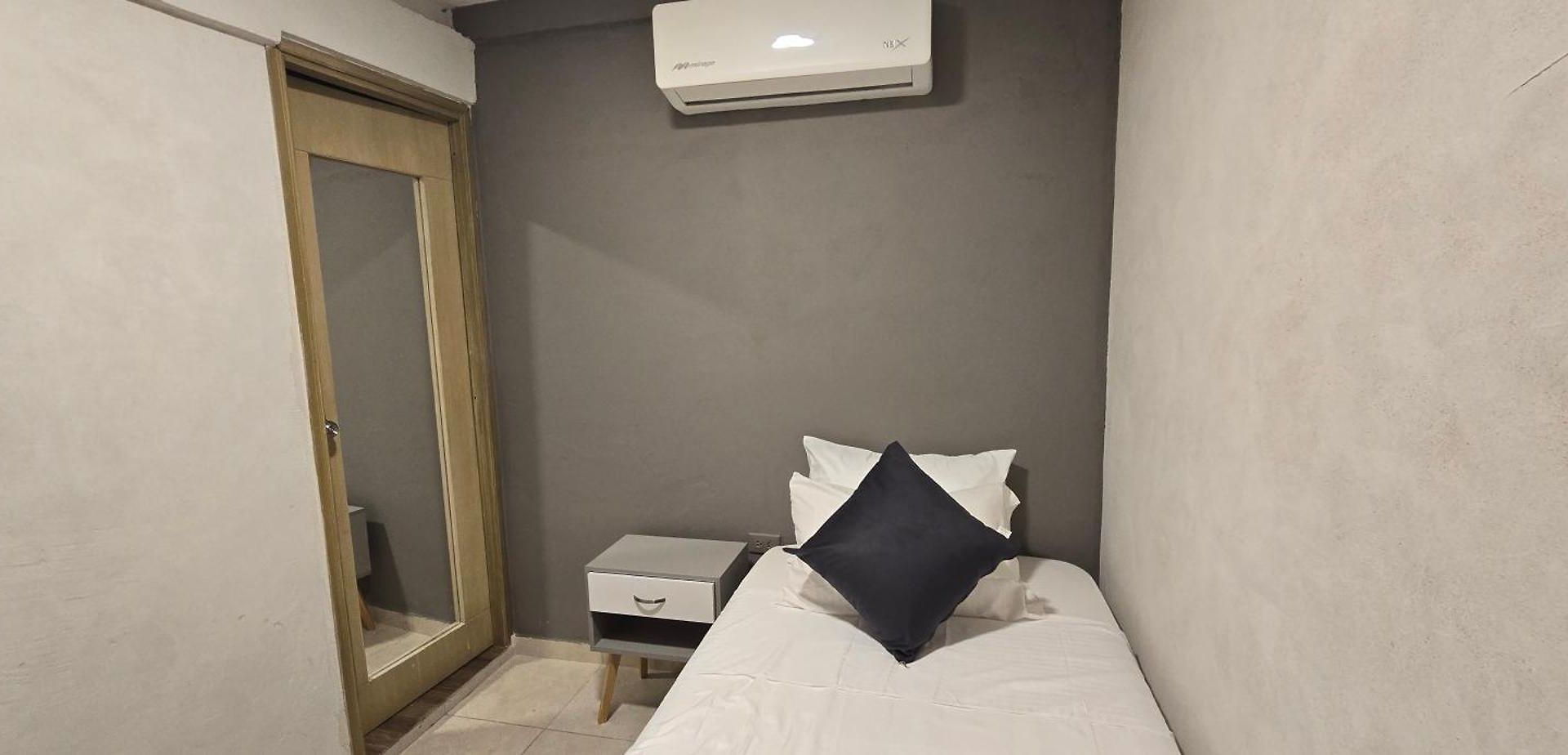 Agena Cabrero Hotel *