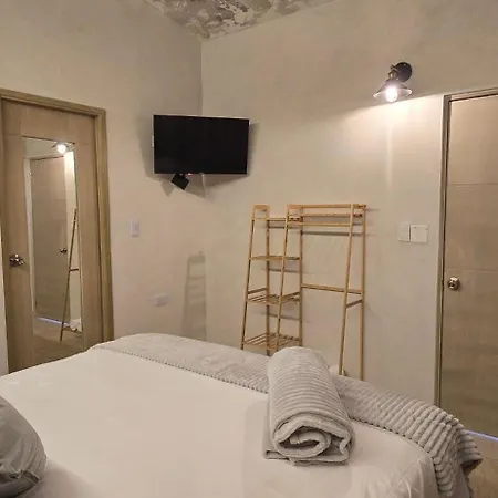 Agena Cabrero Hotel *