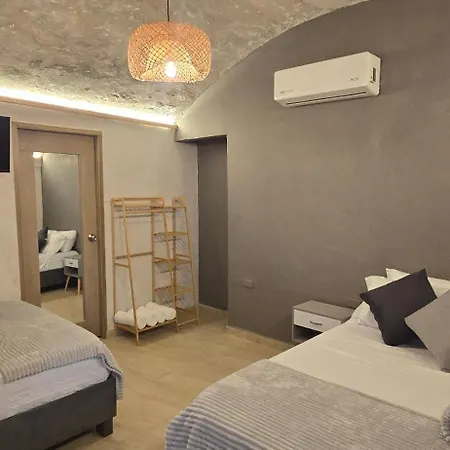 Agena Cabrero Hotel