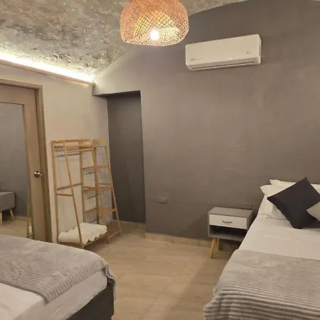 Agena Cabrero Hotel